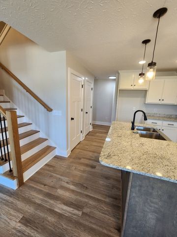 215 Scenic Ln, Hartsville, TN 37074