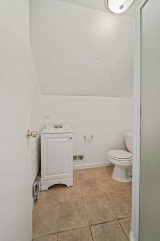 5805 S Kilbourn Avenue, Chicago, IL 60629