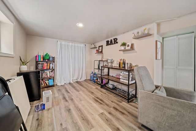 5805 S Kilbourn Avenue, Chicago, IL 60629