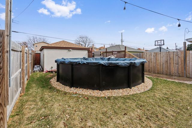 5805 S Kilbourn Avenue, Chicago, IL 60629