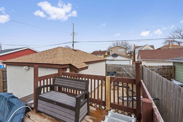 5805 S Kilbourn Avenue, Chicago, IL 60629