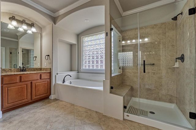 34 Pawprint Place, The Woodlands, TX 77382