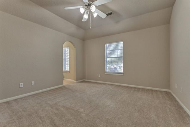 34 Pawprint Place, The Woodlands, TX 77382