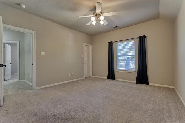 34 Pawprint Place, The Woodlands, TX 77382
