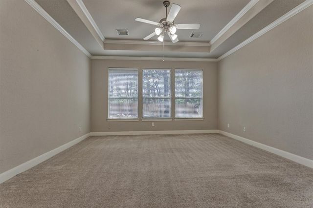 34 Pawprint Place, The Woodlands, TX 77382