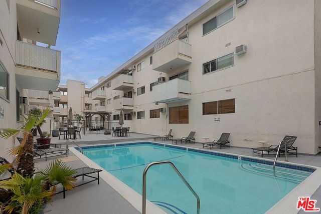 960 Larrabee Street 218, West Hollywood, CA 90069
