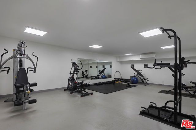 960 Larrabee Street 218, West Hollywood, CA 90069