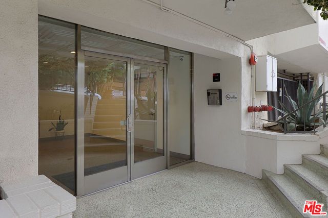 960 Larrabee Street 218, West Hollywood, CA 90069