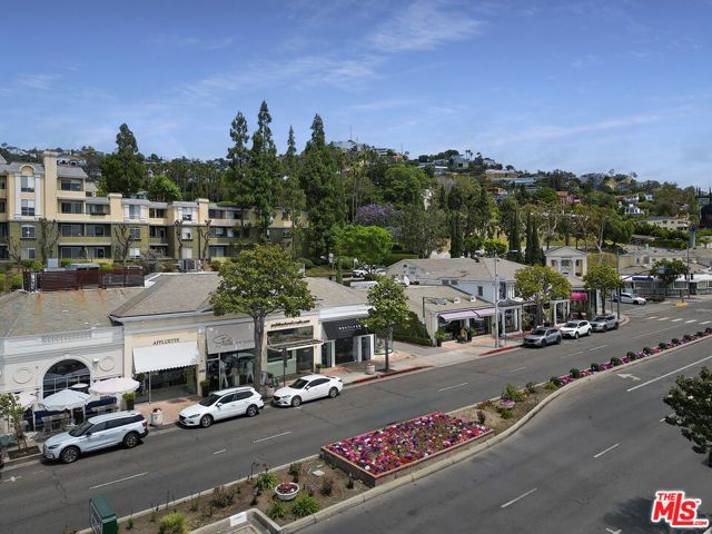 960 Larrabee Street 218, West Hollywood, CA 90069