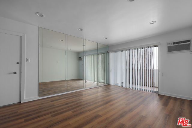 960 Larrabee Street 218, West Hollywood, CA 90069