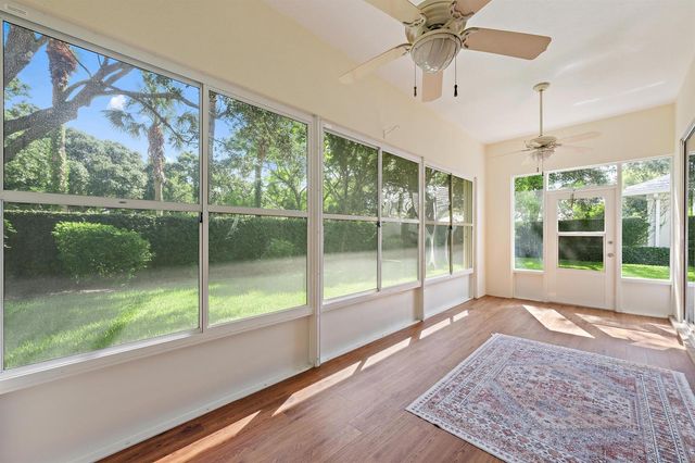 8548 Beaconhill Road, Palm Beach Gardens, FL 33410
