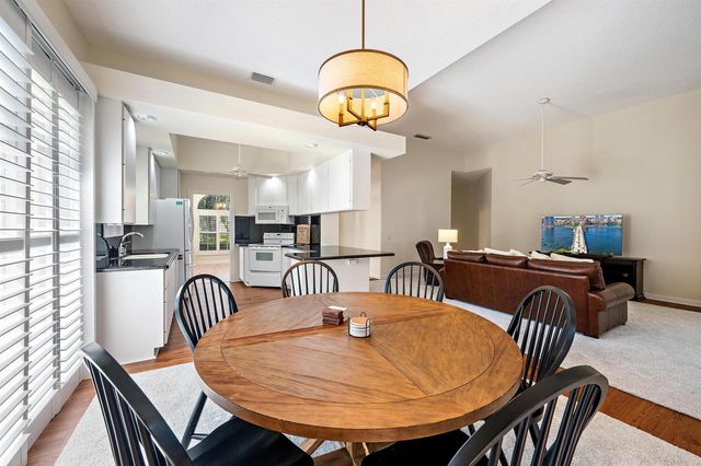 8548 Beaconhill Road, Palm Beach Gardens, FL 33410