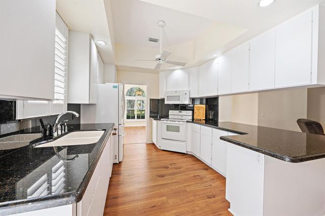 8548 Beaconhill Road, Palm Beach Gardens, FL 33410
