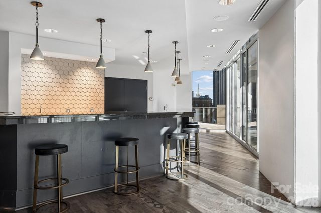 210 N Church Street 2708, Charlotte, NC 28202