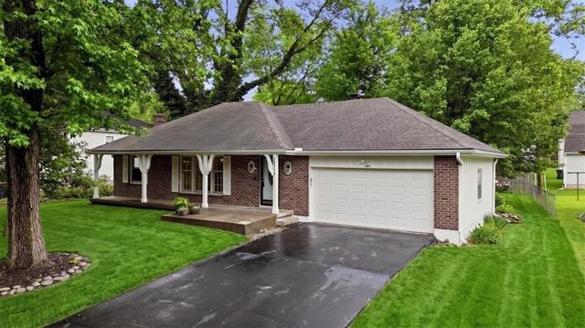 18719 Gateway Drive, Independence, MO 64057