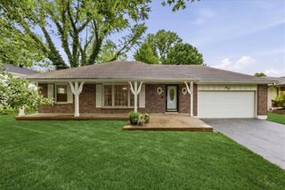 18719 Gateway Drive, Independence, MO 64057