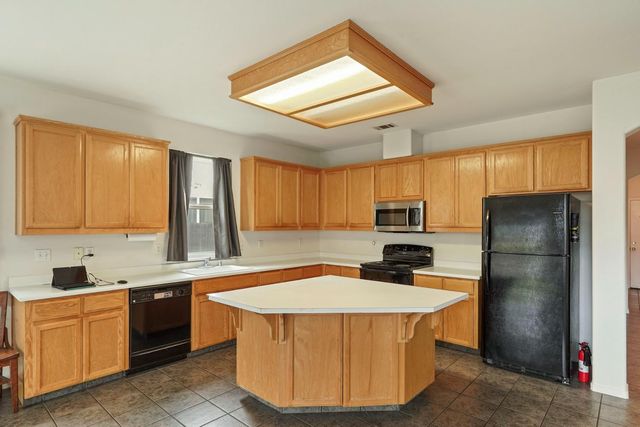 1692 Solaro Way, Manteca, CA 95336