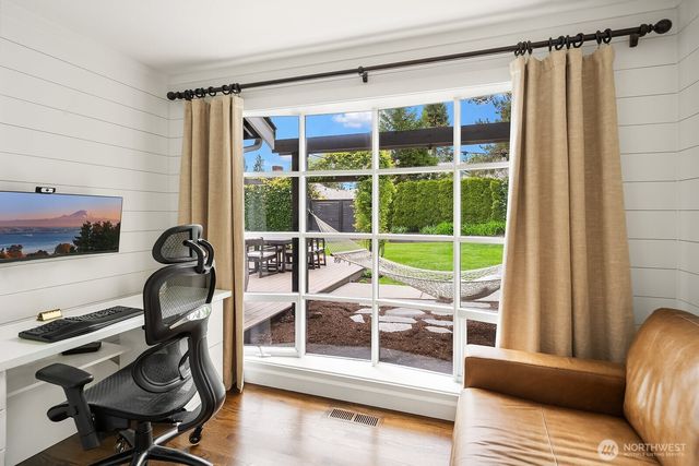 3819 204th Avenue NE, Sammamish, WA 98074