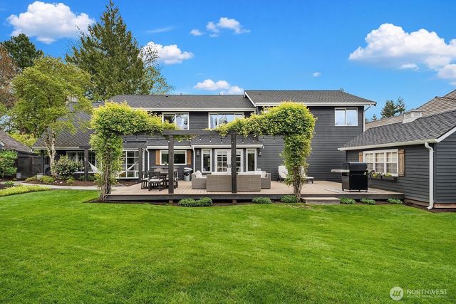 3819 204th Avenue NE, Sammamish, WA 98074