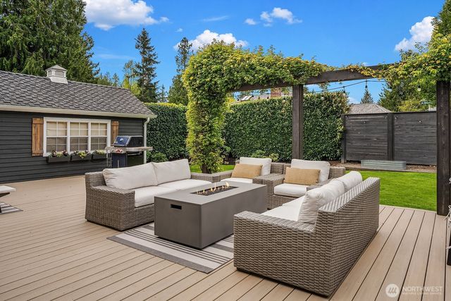 3819 204th Avenue NE, Sammamish, WA 98074