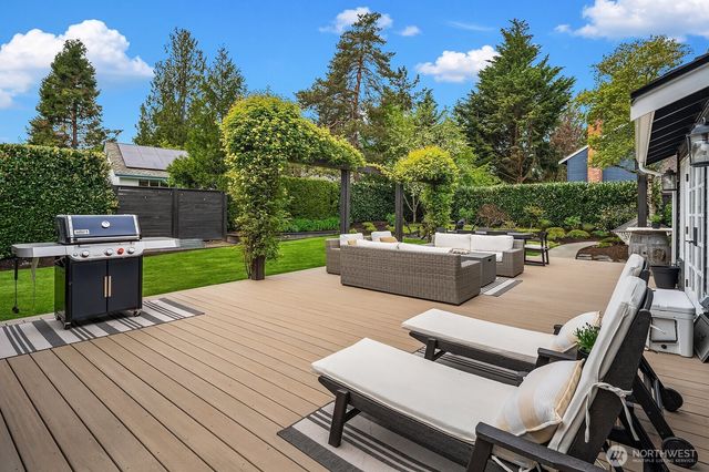 3819 204th Avenue NE, Sammamish, WA 98074