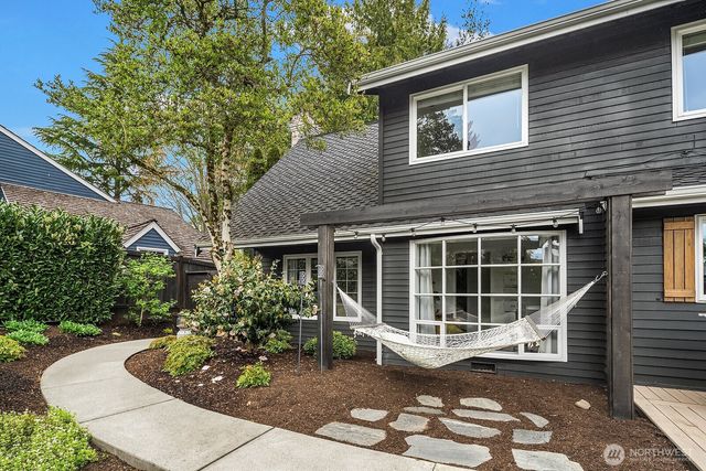 3819 204th Avenue NE, Sammamish, WA 98074