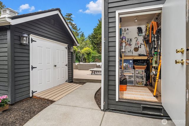 3819 204th Avenue NE, Sammamish, WA 98074