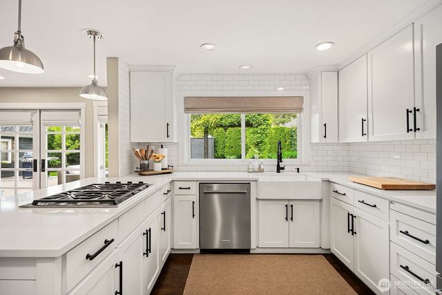 3819 204th Avenue NE, Sammamish, WA 98074