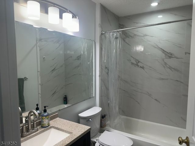 167 Rachel Ct, Franklin Twp., NJ 08823