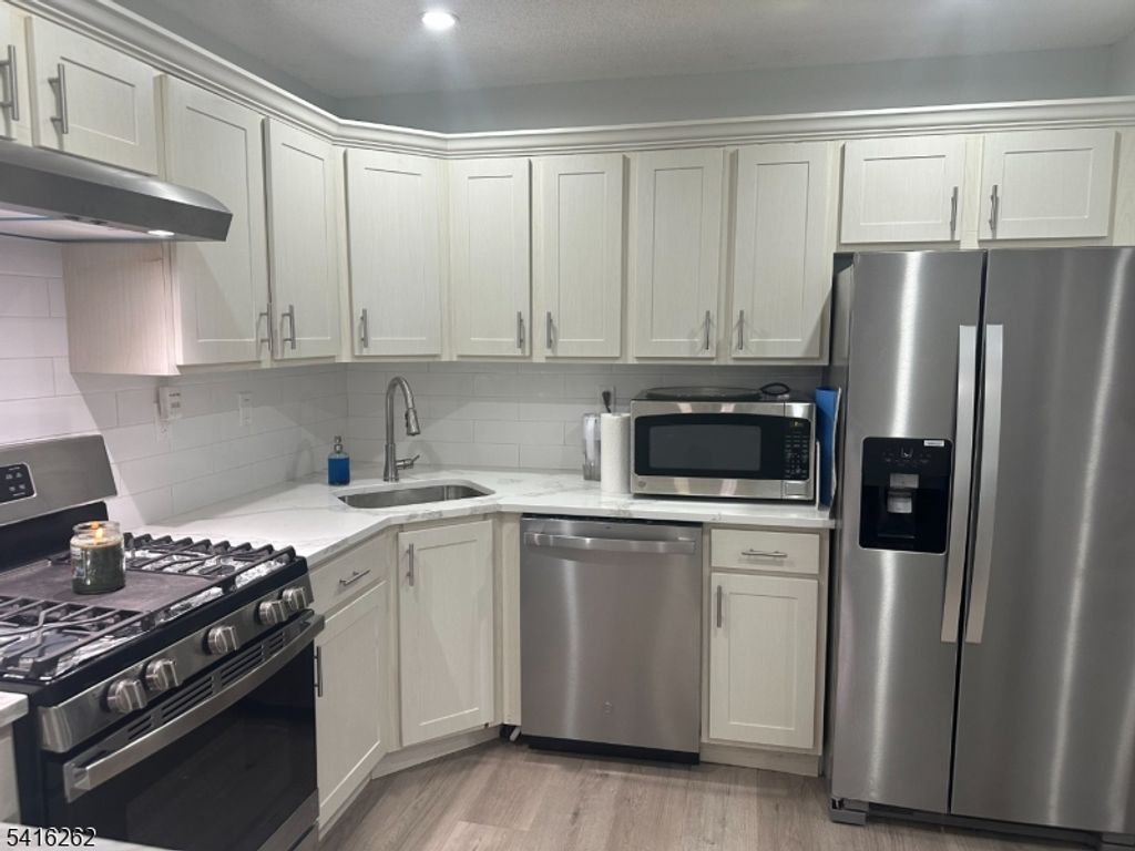 167 Rachel Ct, Franklin Twp., NJ 08823