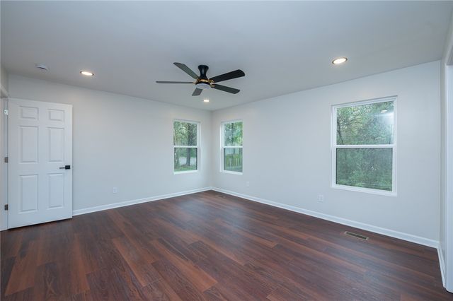 136 Moore Street, Wellford, SC 29385