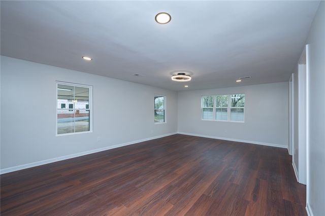 136 Moore Street, Wellford, SC 29385