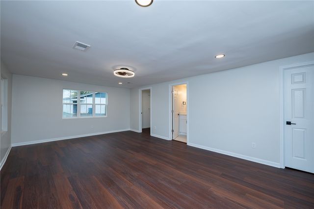 136 Moore Street, Wellford, SC 29385