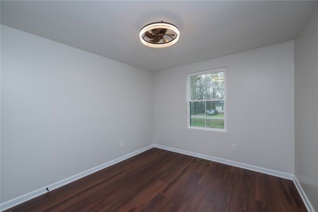 136 Moore Street, Wellford, SC 29385