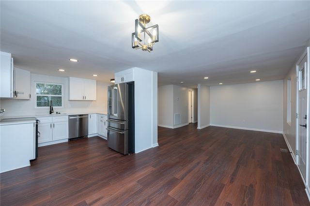 136 Moore Street, Wellford, SC 29385