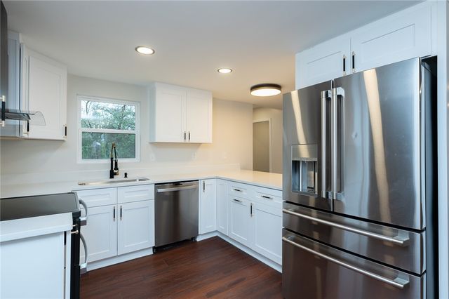 136 Moore Street, Wellford, SC 29385