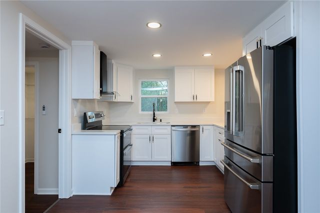 136 Moore Street, Wellford, SC 29385