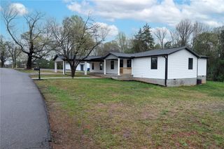 136 Moore Street, Wellford, SC 29385