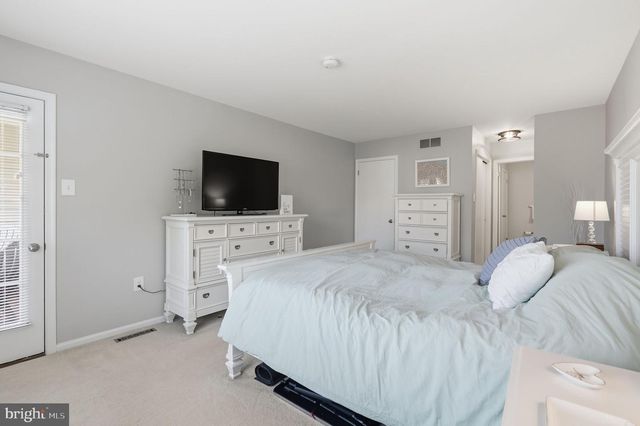 111 ELBERTA DR, North Wales, PA 19454