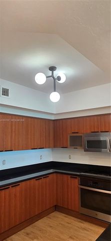 14951 Royal Oaks Ln 1001, North Miami, FL 33181