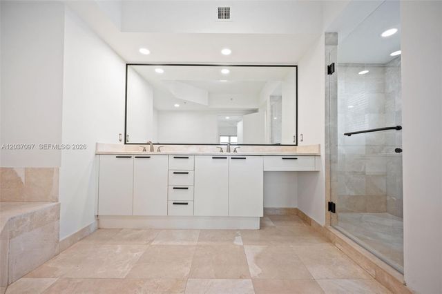 14951 Royal Oaks Ln 1001, North Miami, FL 33181