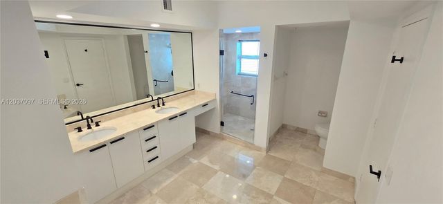 14951 Royal Oaks Ln 1001, North Miami, FL 33181