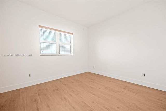 14951 Royal Oaks Ln 1001, North Miami, FL 33181