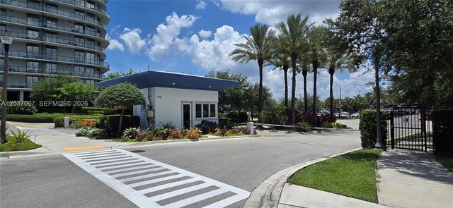14951 Royal Oaks Ln 1001, North Miami, FL 33181