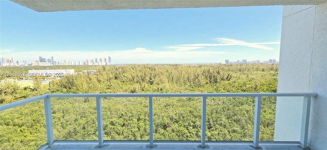 14951 Royal Oaks Ln 1001, North Miami, FL 33181