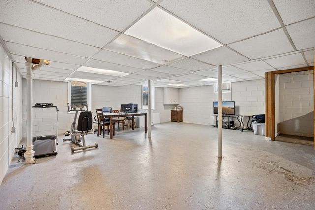 1594 Albemarle Street, Saint Paul, MN 55117