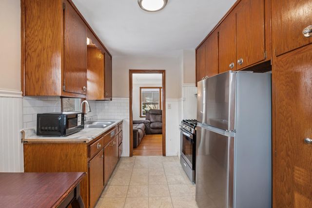 1594 Albemarle Street, Saint Paul, MN 55117