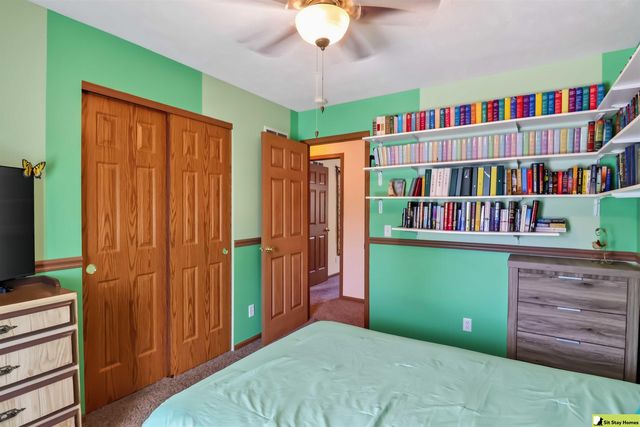 17516 Emiline Street, Omaha, NE 68136