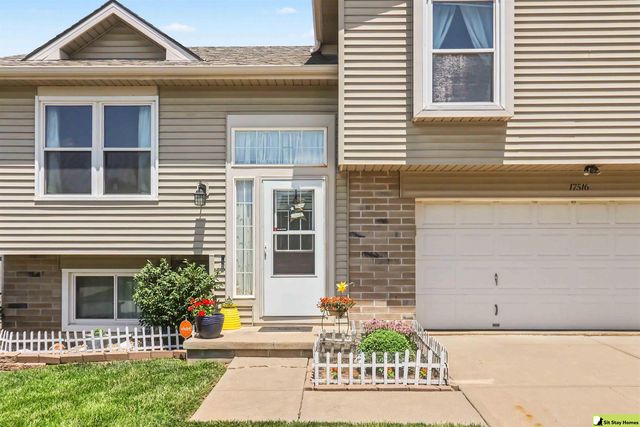 17516 Emiline Street, Omaha, NE 68136