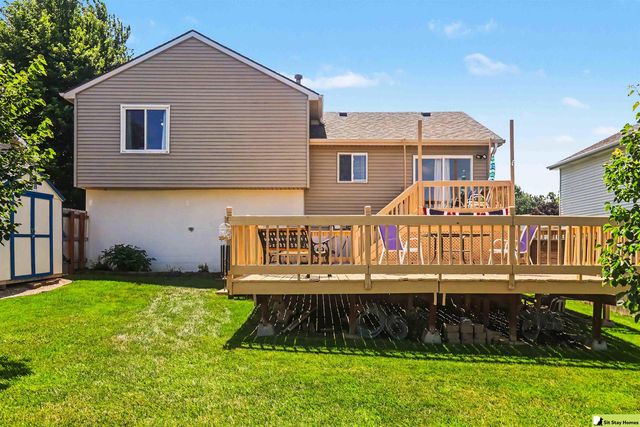 17516 Emiline Street, Omaha, NE 68136